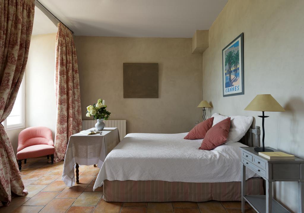 Chateau De Grasse Le Bar-sur-Loup Habitación foto